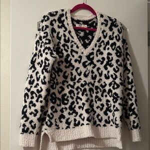 UGG Cheetah Print Sweater. Size small.